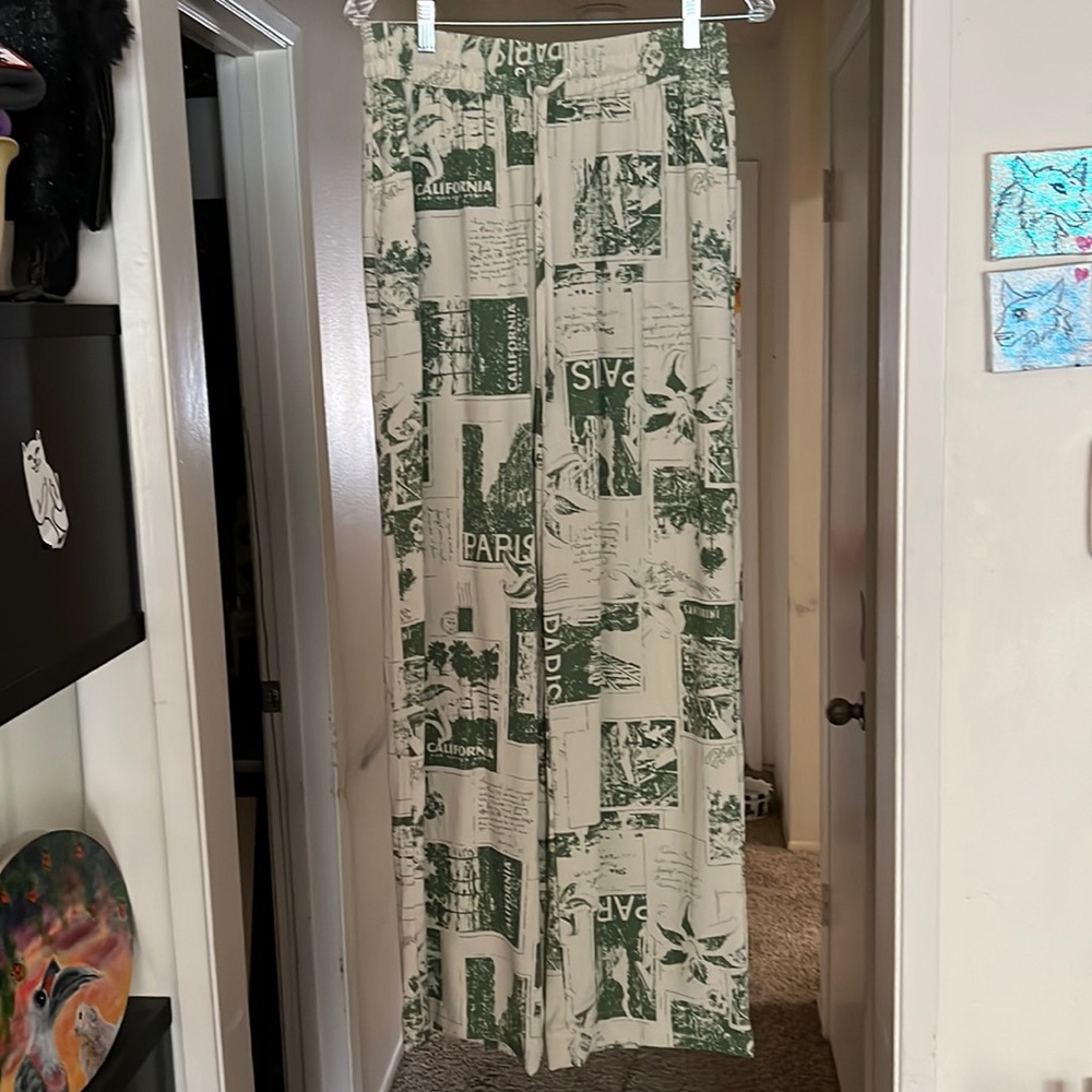 Urban outfitters, size, medium, lightweight flowy pants.
